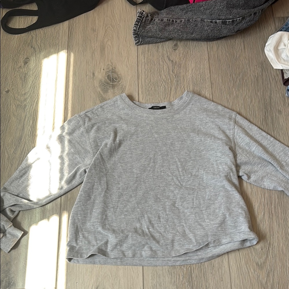 Forever 21 Gray Crew Neck Sweater